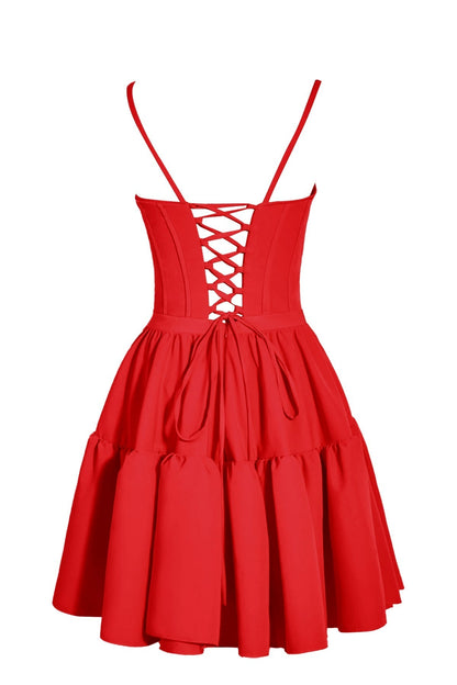 Vestido de fiesta con cordones y volantes en forma de A