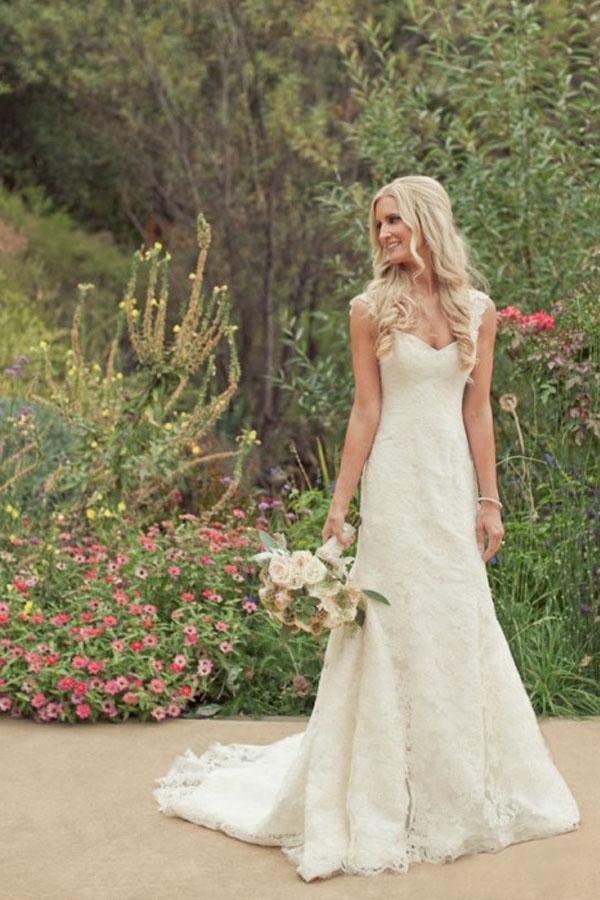 Trumpet/Mermaid Court Train Lace Country Wedding Dress