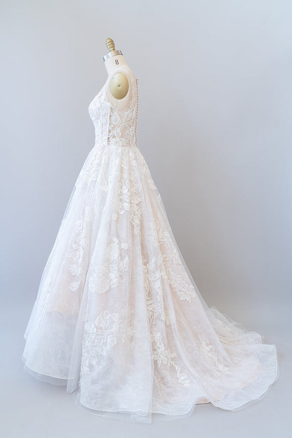 Robe de mariée en tulle à jupe évasée avec appliques illusion