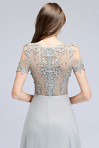 Abiti da cerimonia in chiffon con scollatura illusion e applicazioni lunghe