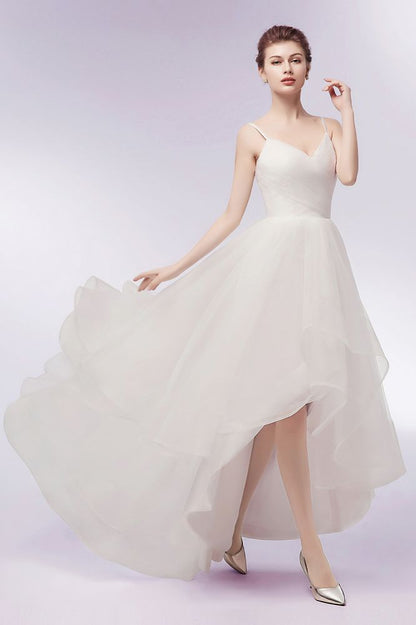 Elfenbeinfarbenes A-Linien-Brautkleid mit Spaghettiträgern und Rüschen