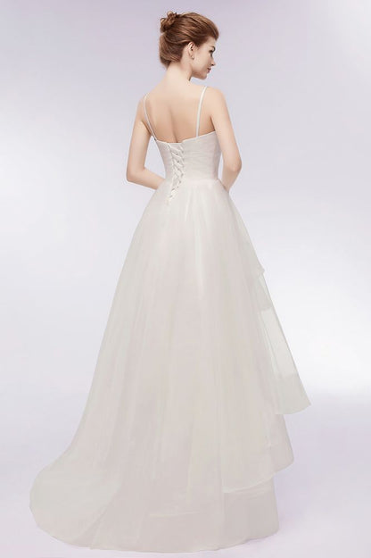 Elfenbeinfarbenes A-Linien-Brautkleid mit Spaghettiträgern und Rüschen