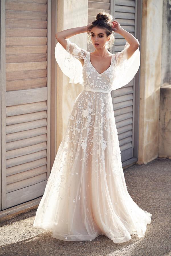 Ivory V Neck Beach Wedding Dresses with Lace Appliques
