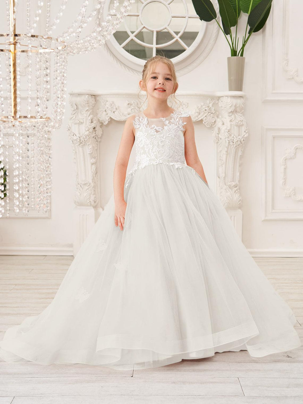 Elegant Sleeveless Tulle Flower Girl Dress With Applique Lace And Sweep Train