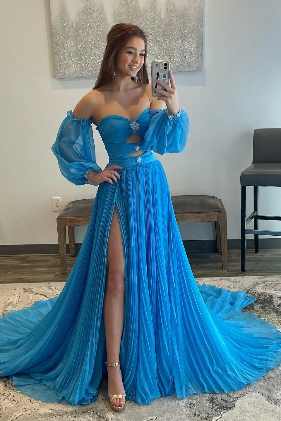 Ana | Robe de bal bustier en ligne A vert chasseur ornée de strass avec manches
