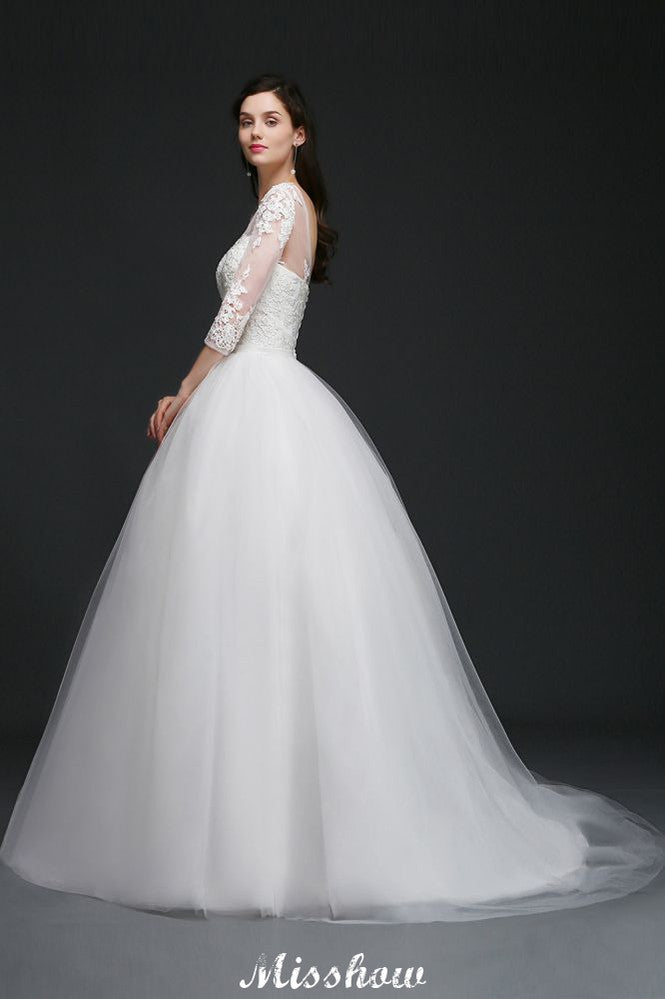 Ballkleid mit U-Ausschnitt und Spitzenapplikationen aus Tüll