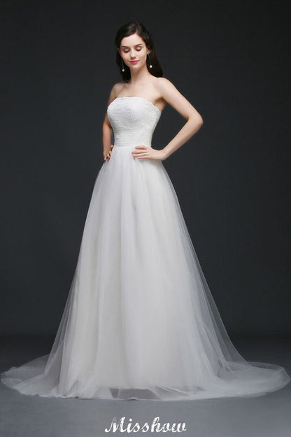 Trägerloses Brautkleid aus weißem Tüll in A-Linie