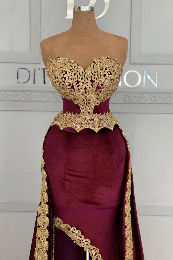 Burgundy Sweetheart Sleeveless Mermaid Wedding Dress With Appliques And Slit