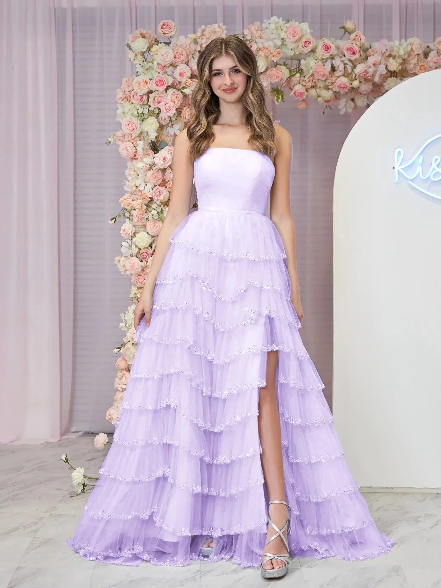 Braelyn | Abito da sera azzurro chiaro senza spalline in tulle a strati con paillettes