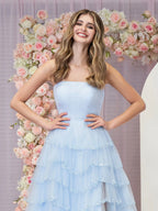 Braelyn | Abito da sera azzurro chiaro senza spalline in tulle a strati con paillettes