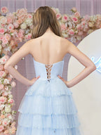 Braelyn | Abito da sera azzurro chiaro senza spalline in tulle a strati con paillettes
