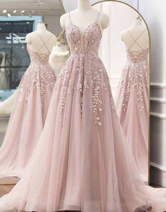 Vestido de fiesta de tul con tirantes finos, corte A y apliques