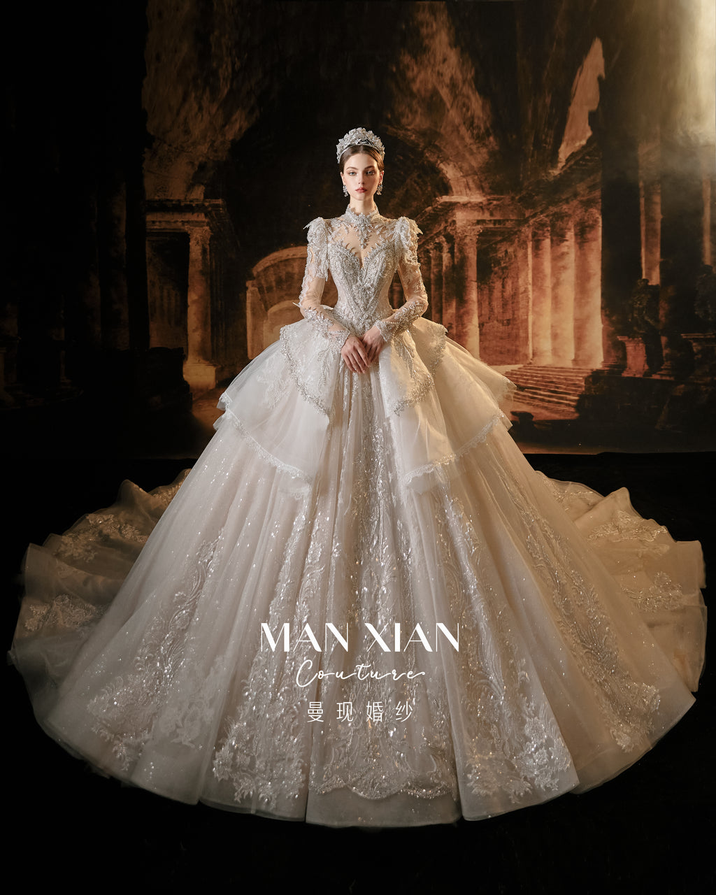 Vestido de Noiva de Renda Bordada de Luxo Couture com Gola Alta e Cauda | Vestido de Noiva Princesa de Baile