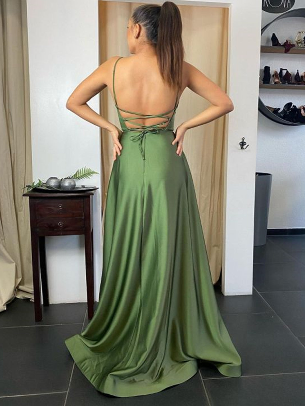 Vestido longo de baile em linha A, costas descobertas, com racha, vestido formal de formatura para a noite com bolsos