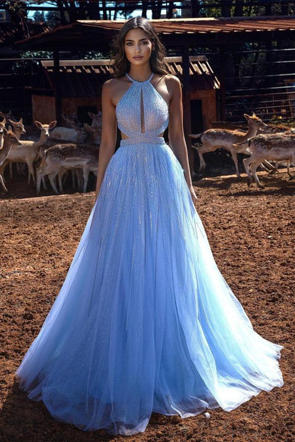 Langes, rückenfreies A-Linien-Ballkleid aus Tüll mit Neckholder und Perlen