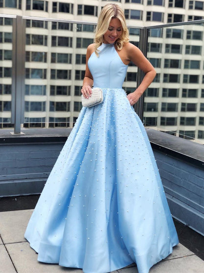 Langes A-Linien-Neckholder-Ballkleid aus Satin mit Perlen und Taschen