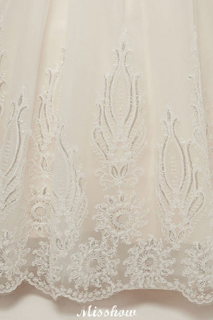 Langes A-Linien-Brautkleid mit hohem Halsausschnitt, Spitzenapplikationen und kurzen Ärmeln
