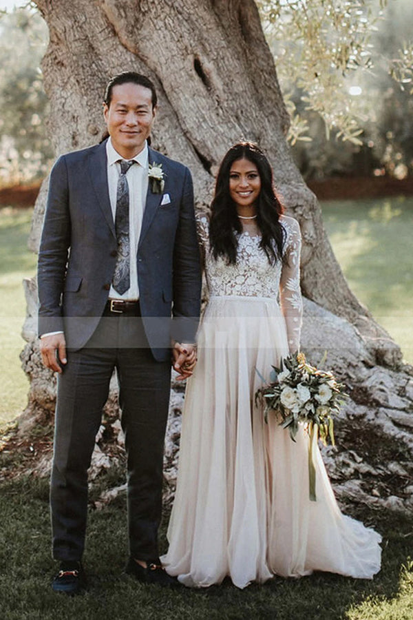Robe de mariée longue en tulle à jupe évasée, col en goutte d'eau en dentelle avec manches