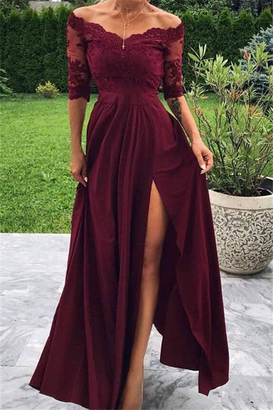 Langes, schulterfreies, burgunderrotes Ballkleid in A-Linie mit Schlitz vorne und Ärmeln