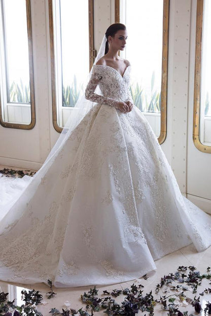 Langes A-Linien-Brautkleid mit schulterfreiem Ausschnitt, rückenfreiem Rücken, Applikationen, Spitze und Kristallen