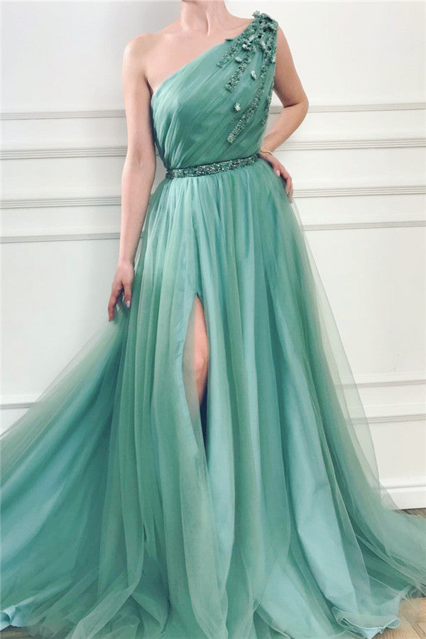Robe de bal longue en tulle à taille évasée, une épaule, avec fente