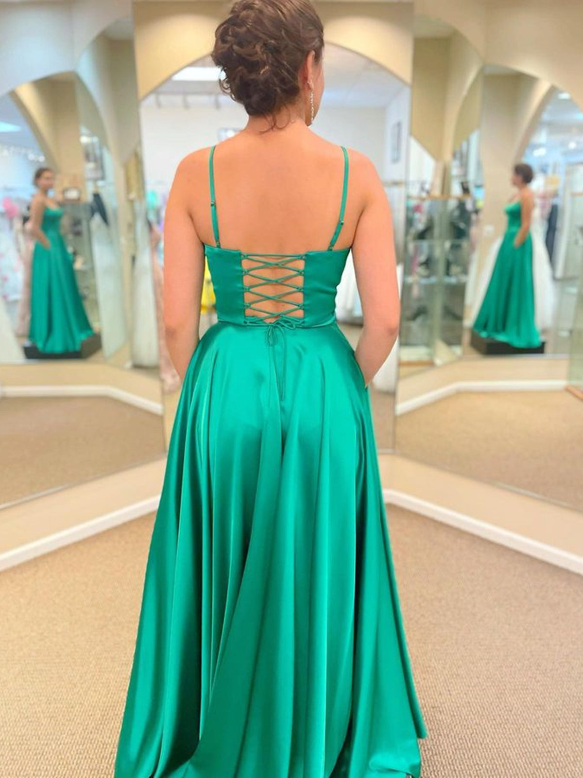 Robe de bal longue en satin coupe trapèze avec poches Verte Robe de soirée formelle de remise de diplômes avec fente