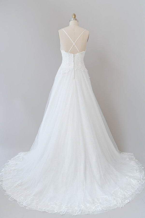 Robe de mariée longue en ligne A avec fines bretelles, appliques et dos en tulle sans dos