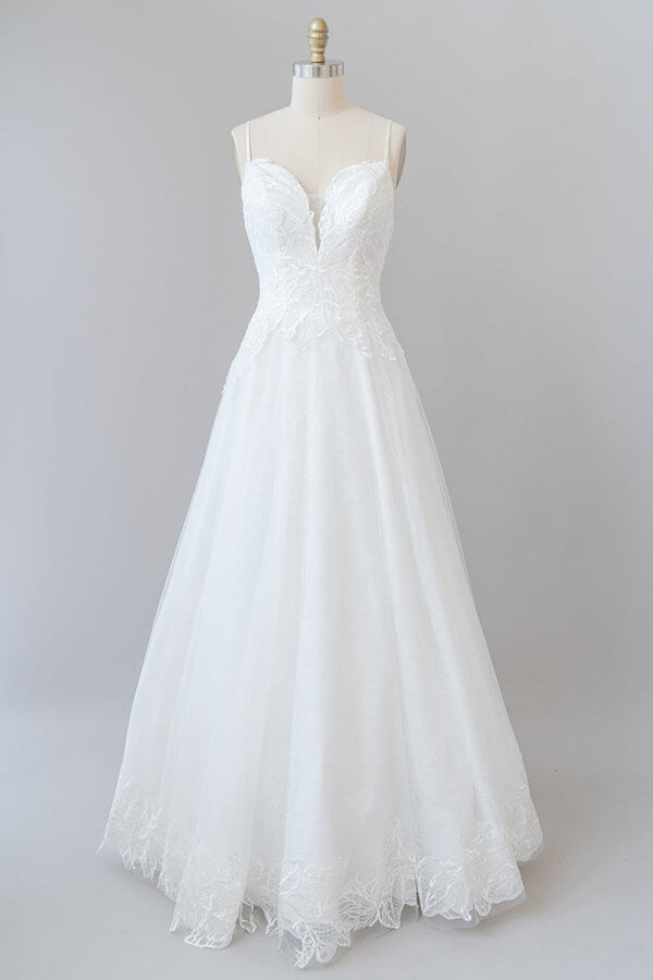 Robe de mariée longue en ligne A avec fines bretelles, appliques et dos en tulle sans dos