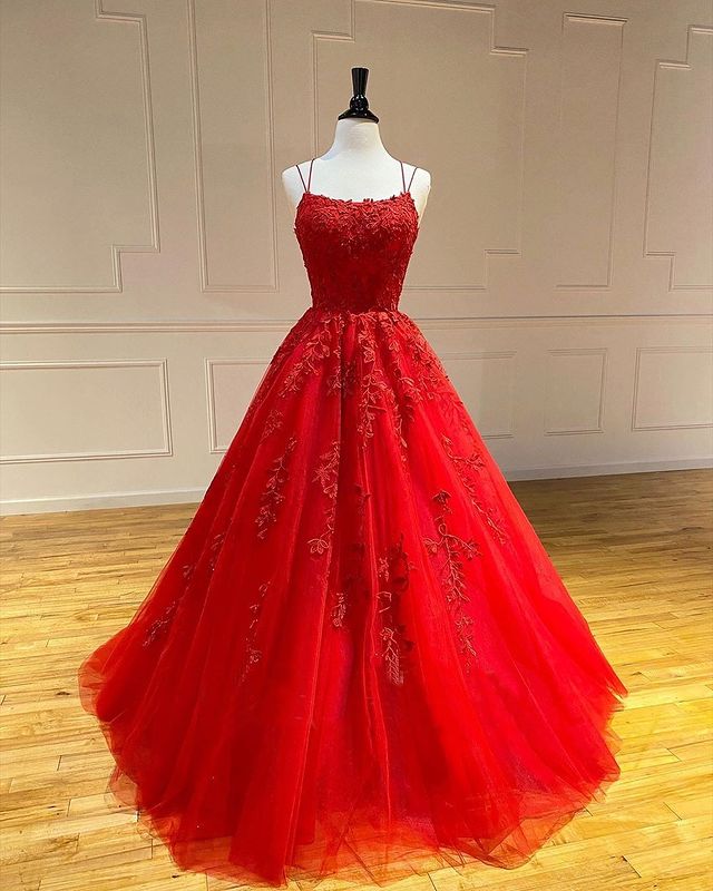 Langes A-Linien-Ballkleid mit Spaghettiträgern, Spitze und Tüll und offenem Rücken