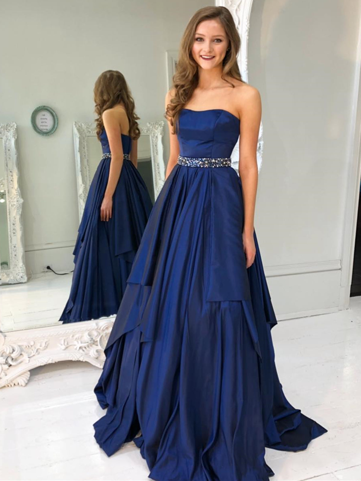 Robe de bal longue en satin, sans bretelles, coupe évasée, bleu marine foncé, robe de soirée formelle pour remise de diplômes
