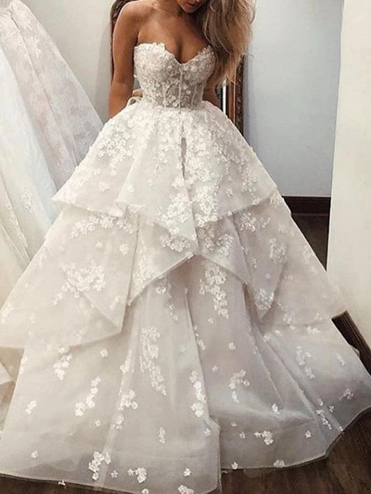 Langes A-Linien-Brautkleid mit trägerlosem Bodenlangen und Pinselschleppe