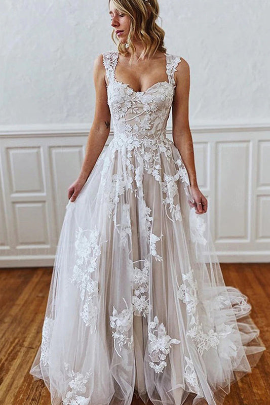 Langes A-Linien-Brautkleid mit Trägern und Herzausschnitt, Applikationen, Spitze und Tüll