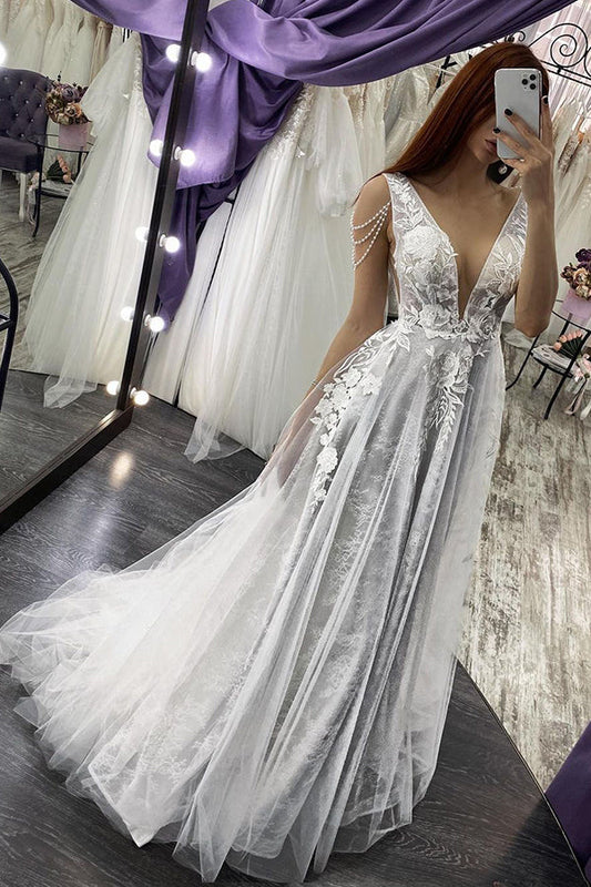 Langes A-Linien-Brautkleid mit Trägern und V-Ausschnitt, Applikationen und Perlen