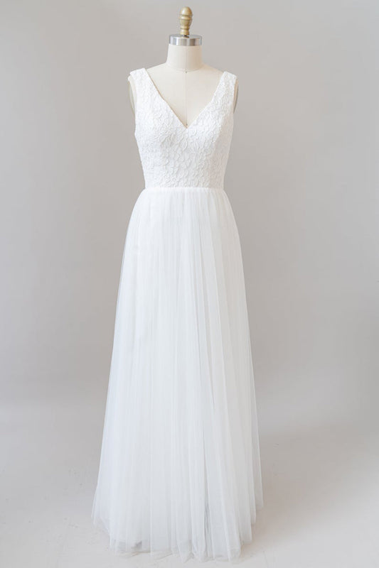 Langes A-Linien-Brautkleid aus Chiffon mit V-Ausschnitt und offenem Rücken