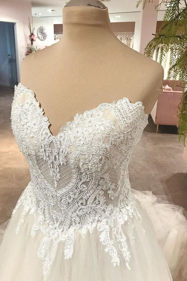 Vestido de Noiva Comprido em Linha A, Decote Coração, Costas Nuas, Tule com Aplicações de Renda
