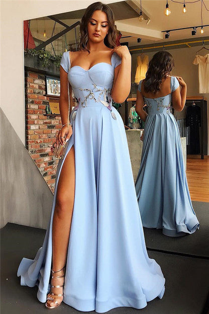 Langes A-Linien-Ballkleid mit Herzausschnitt, Schlitz vorne und Flügelärmeln