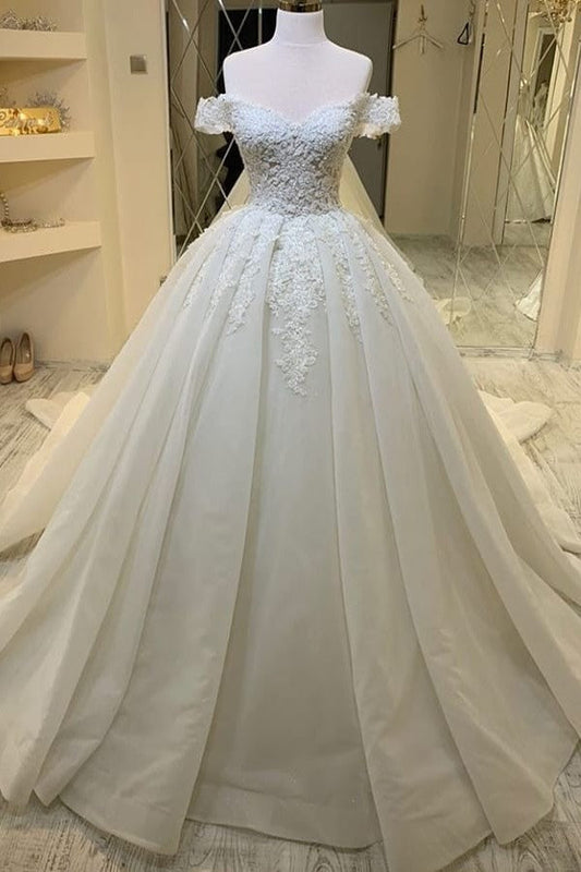 Langes A-Linien-Brautkleid mit Herzausschnitt, schulterfrei, Applikationen, Spitze und Rüschen
