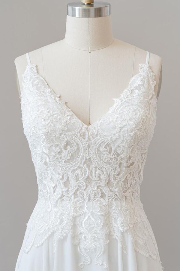 Robe de mariée longue en chiffon, ligne A, décolleté cœur, bretelles fines, ornée d'appliques