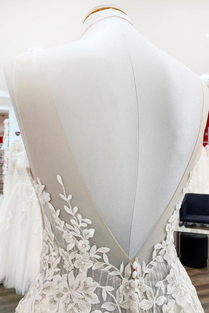 Langes A-Linien-Brautkleid aus Tüll mit Herzausschnitt und offenem Rücken