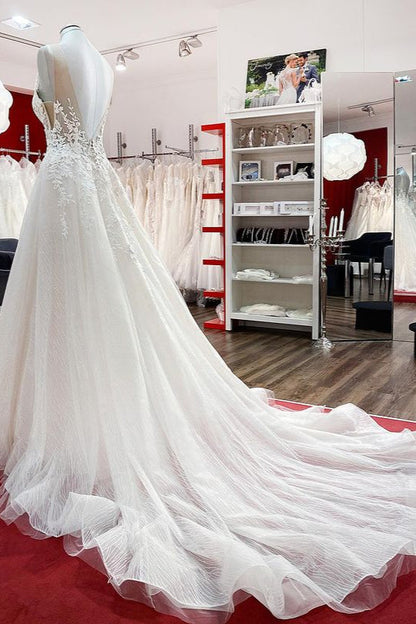 Long A-line Tulle Sleevless Ruffles Jewel Wedding Dress With Lace Appliques