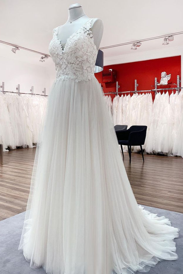 Robe de mariée longue en tulle, ligne A, col en V, dos ouvert, appliques en dentelle