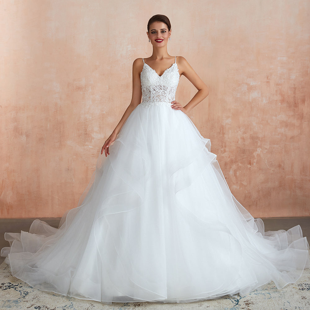 Robe de mariée longue en tulle avec appliques, en ligne A et col en V