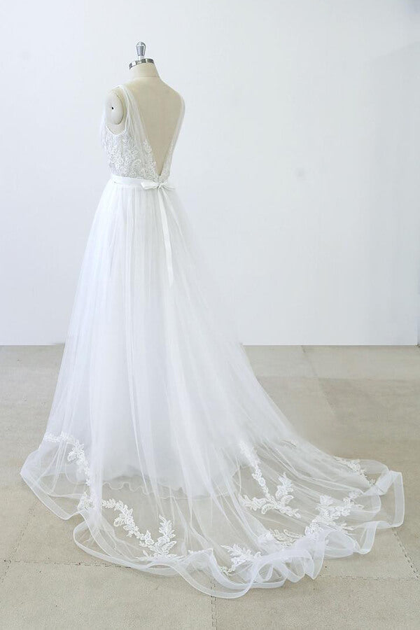 Robe de mariée longue en ligne A, col en V, décolleté cœur, volants appliqués, dos en tulle sans dos