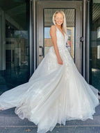 Long A-line V-neck Tulle Floral Lace Prom Dress Backless Formal Evening Dresses