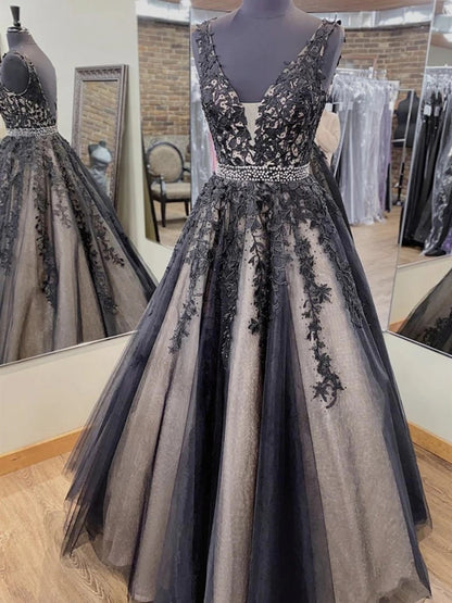 Langes rückenfreies Abendkleid mit V-Ausschnitt und Tüllspitze in A-Linie