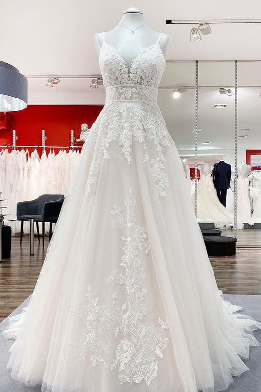 Langes A-Linien-Brautkleid mit V-Ausschnitt und ärmellosem Tüll und Spitzenapplikationen