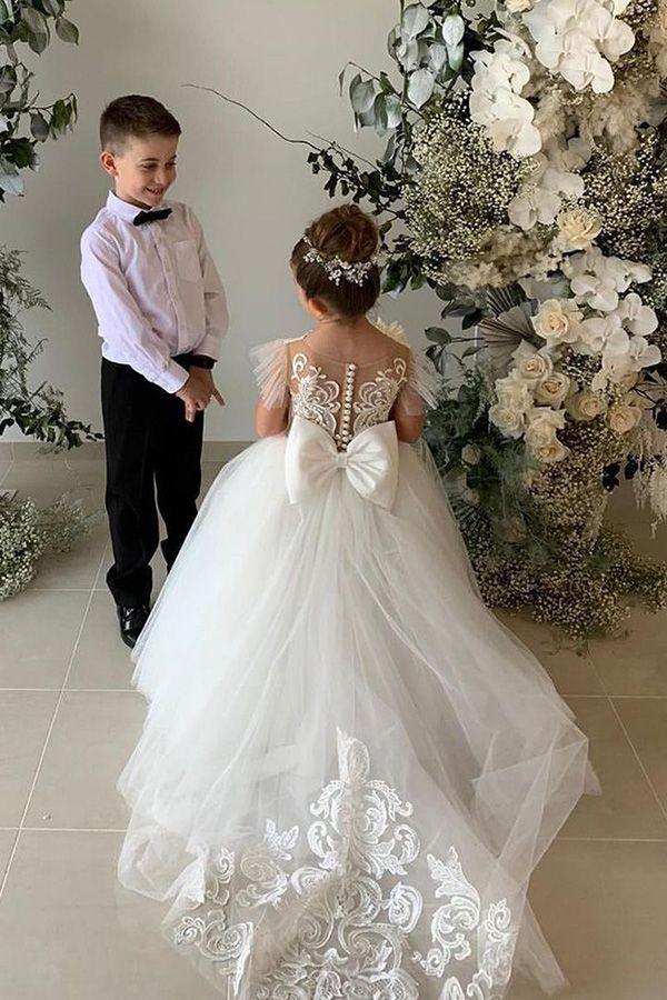 Elegant Tulle Ball Gown Flower Girl Dress With Lace Appliques And Court Train