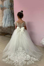 Elegant Tulle Ball Gown Flower Girl Dress With Lace Appliques And Court Train