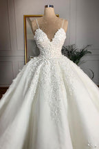 Langes Ballkleid Spaghettiträger Applikationen Spitze Satin Brautkleid
