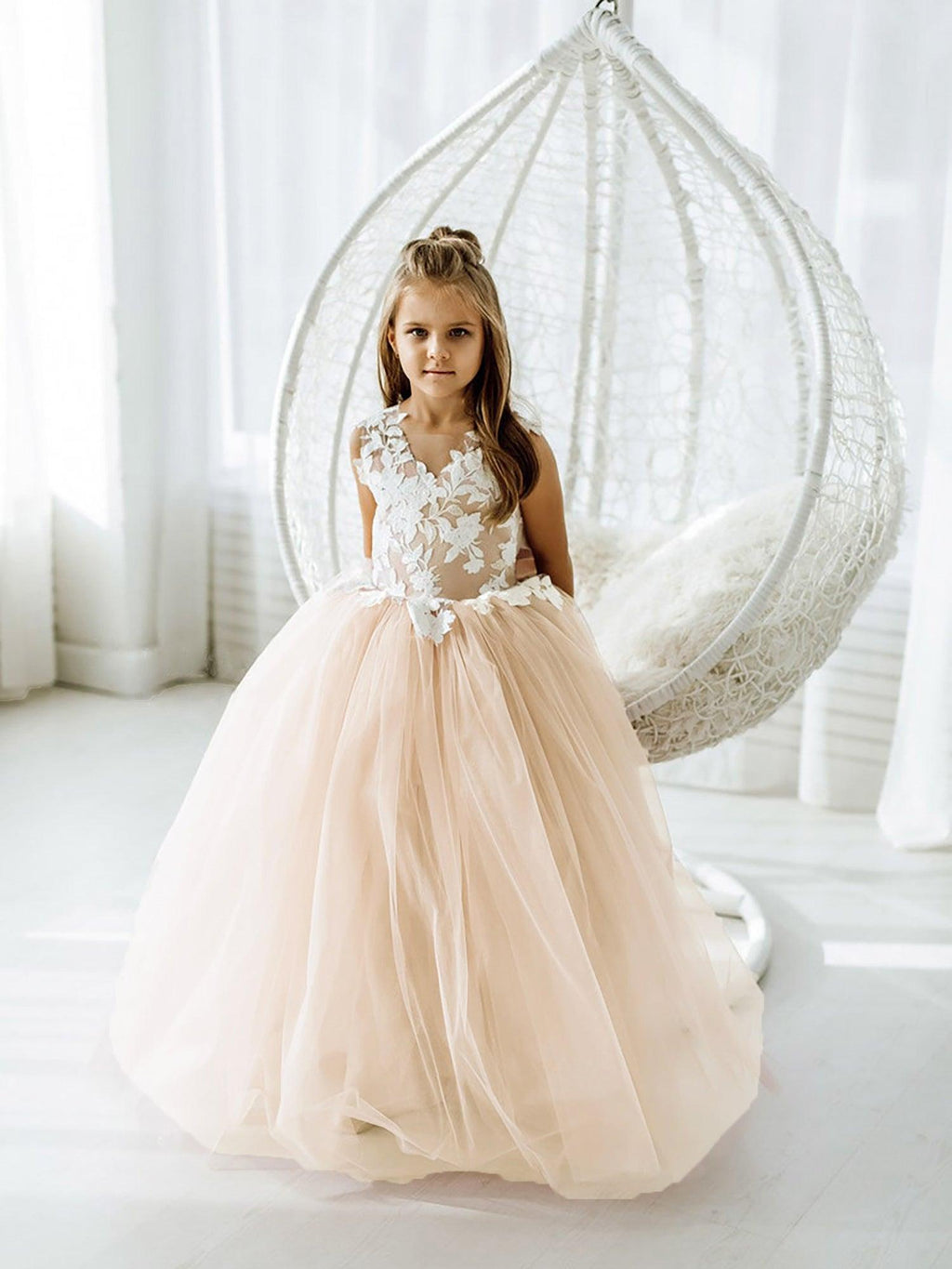 Floor Length Tulle Lace Sleeveless Flower Girl Ball Gown Dress With Bow